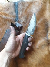 Carica l&#39;immagine nel visualizzatore di Gallery, Little hunting knife San Mai
